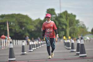 BIB: 0220
                            <button type="button" onclick="openModal(4943945)" class="btn btn-primary btn-sm float-right btn-popup" data-toggle="modal" data-target=".modal-high-quality">
                        <i class="fas fa-shopping-cart"></i> Add to Cart
                    </button>
                                            <button type="button" onclick="isThisMe(4943945, true)" class="btn btn-success btn-sm float-right btn-popup btn-isme hidden" data-toggle="tooltip" data-placement="bottom" title="นี่คือรูปของคุณใช่ไหม คลิกที่นี่เพื่อเอาเข้าอัลบั้ม">
                        <i class="fas fa-plus"></i> Add to album
                    </button>
                    <button type="button" onclick="isThisMe(4943945, false)" class="btn btn-warning btn-sm float-right btn-popup btn-isnotme hidden">
                        <i class="fas fa-ban"></i> Remove from album
                    </button>